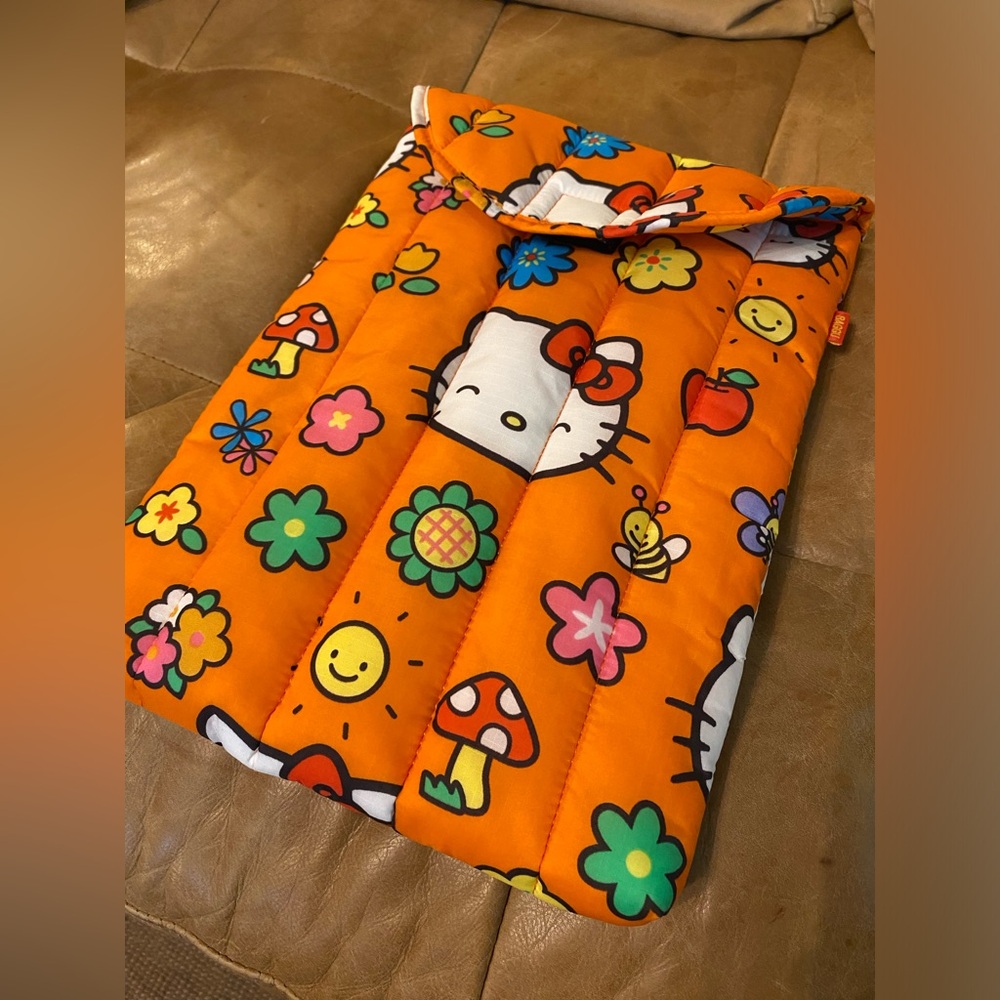 BAGGU Hello Kitty Laptop Sleeve 16”